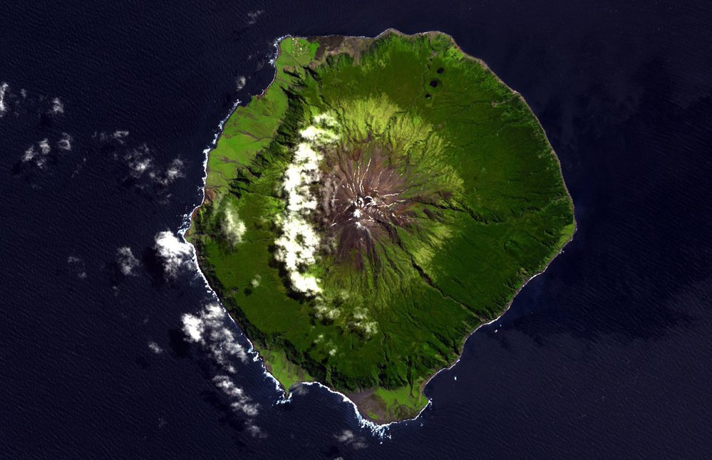 Nejodlehlejší ostrov světa Tristan da Cunha.