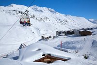 Češi prý v Itálii nechali malé dítě (2) v mrazu a bez dohledu: Sami šli lyžovat