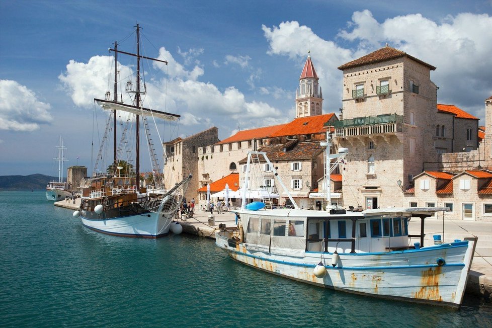 Historické město Trogir - perla Jadranu.