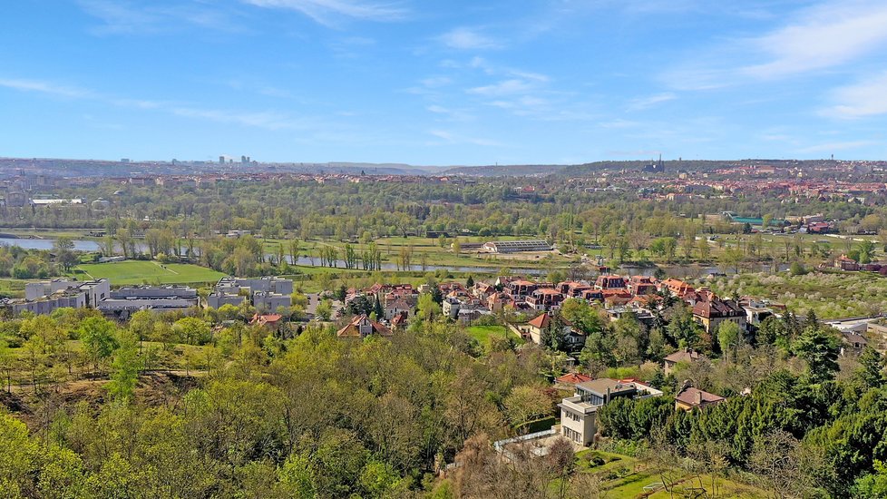 Vila v Troji nabízí dechberoucí výhledy.