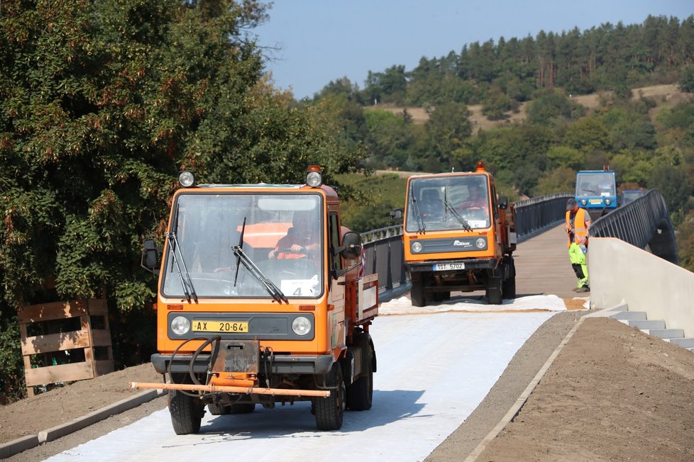 Trojská lávka se otevírá v pátek 23. října 2020.