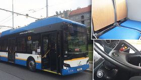 Mezi Palmovkou, Prosekem a Letňany budou nově jezdit dva trolejbusy. Dopravní podnik vyzkouší další typ pro případnou elektrifikaci některých z dosavadních linek, které obsluhují konvenční autobusy na naftový pohon.