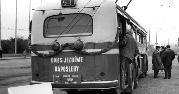 Poslední pravidelné trolejbusy vyjely do pražských ulic v říjnu 1972.