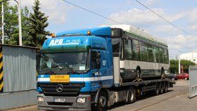 Dopravní podnik hl. města Prahy si pořídil vlastní trolejbus.