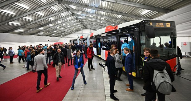 Od března 2024 by měl začít jezdit trolejbus na Letiště Václava Havla v Praze, 21. 11. 2023