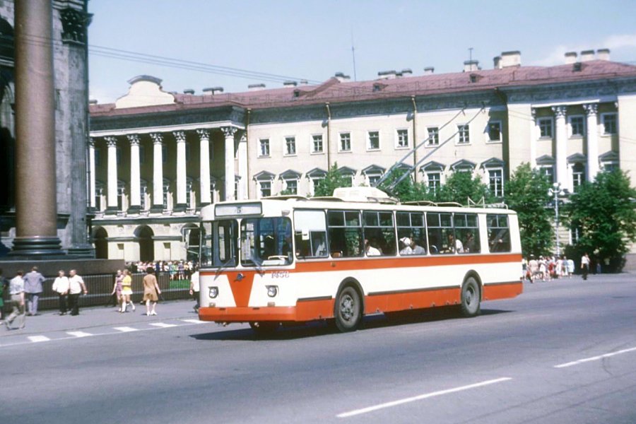 Trolejbus ZiU-9