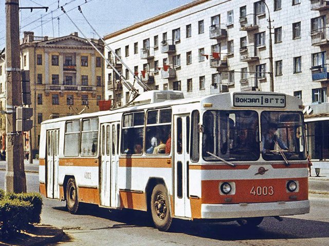 Trolejbus ZiU-9