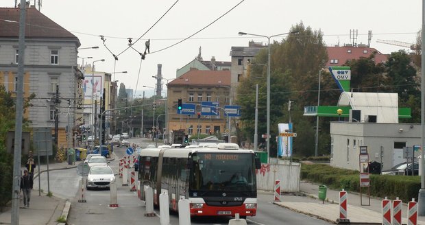 Dopravní podnik od neděle 15. října začne testovat elektrobus s dynamickým i statickým dobíjením přes trolej.