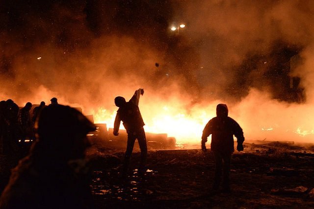 Přistěhovalci terorizují Švédsko: Trollhättan již dvě noci čelí nepokojům.