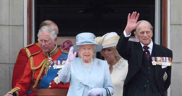 Oficiální oslava narozenin královny Alžběty II. anglicky zvaná Trooping the Colour (17. června 2017)