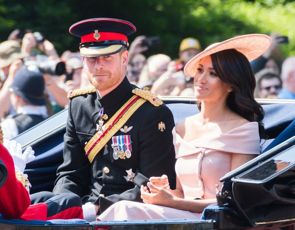 Harry a Meghan na oslavách Trooping the Colour v roce 2018