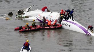 Pád letadla na Tchajwanu: pilot omylem vypnul jediný fungující motor