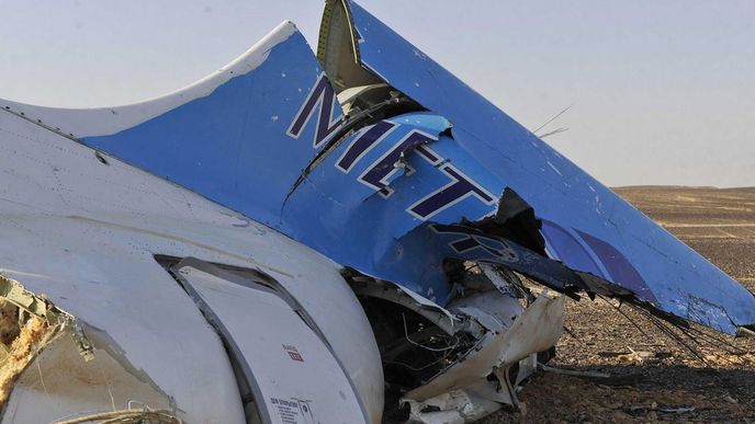 Trosky letounu společnosti Metrojet na Sinaji