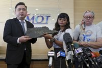 Příbuzní pasažérů ze zmizelého letu MH370 chtějí nové pátrání, našli nové trosky