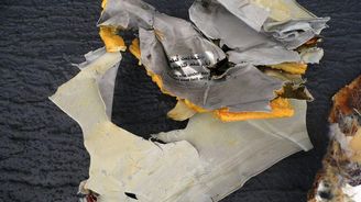 Letadlo Egyptair: pátrací týmy zachytily signál černých skříněk