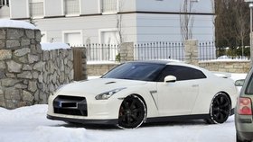 Nissan GTR - další vůz, ve kterém si Trpišovský vozí zadek