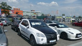 Vozy Aleše Trpišovského stojí v olomouckém bazaru už několik dní