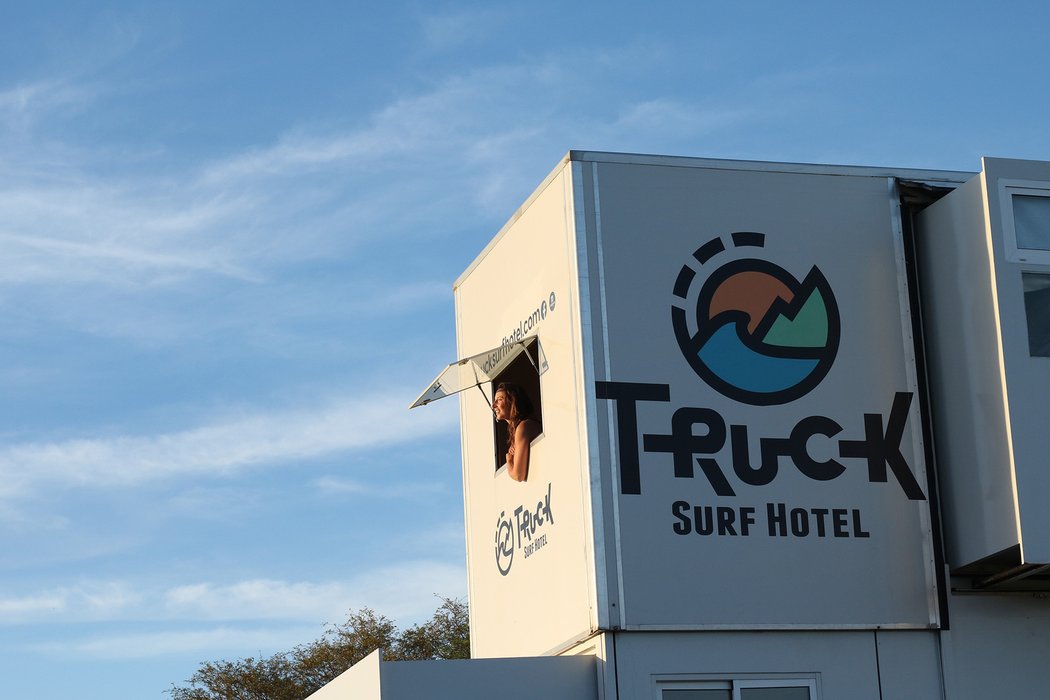 Truck Surf Hotel