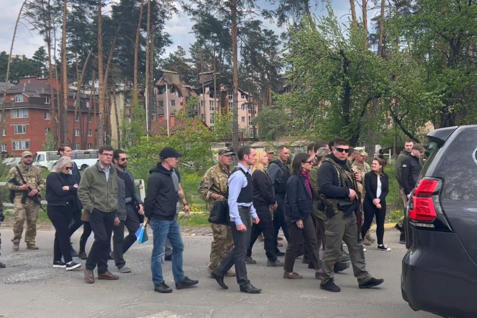 Justin Trudeau na obhlídce poničené Ukrajiny.