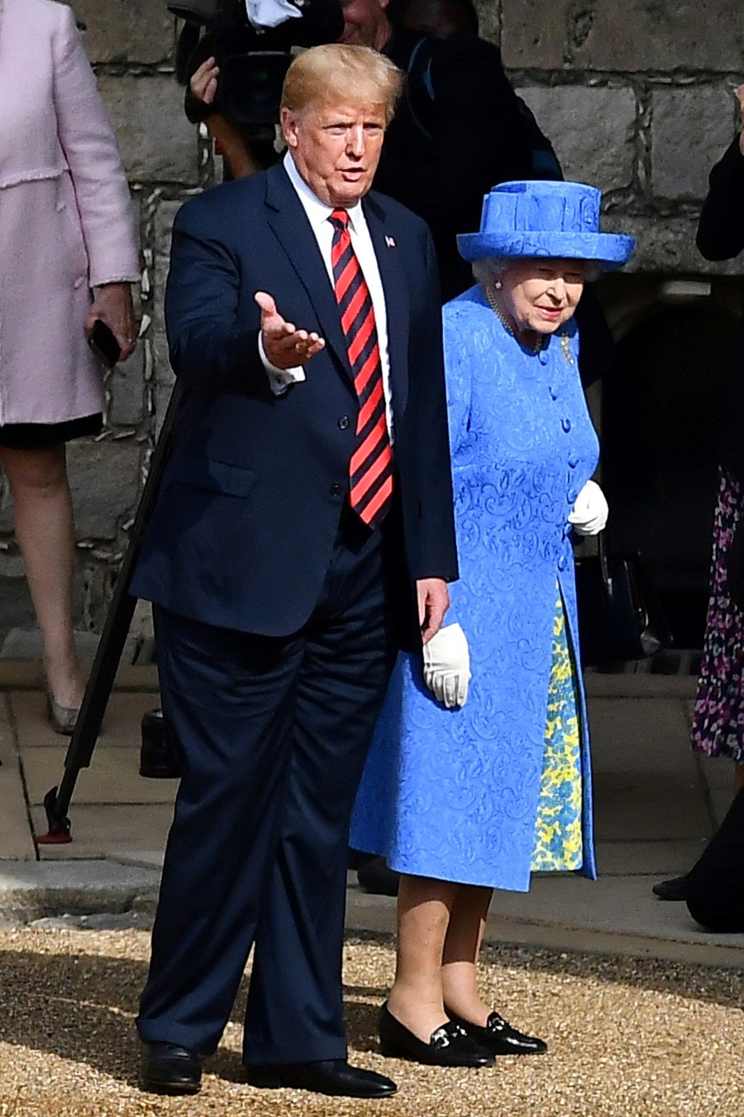 Britská královna Alžběta II. se setkala s americkým prezidentským párem