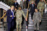 Prezident USA Donald Trump dorazil na svých cestách po Asii do Jižní Koreje.