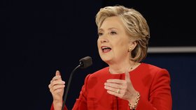 Clintonová při jednom ze svých proslovů na konci září