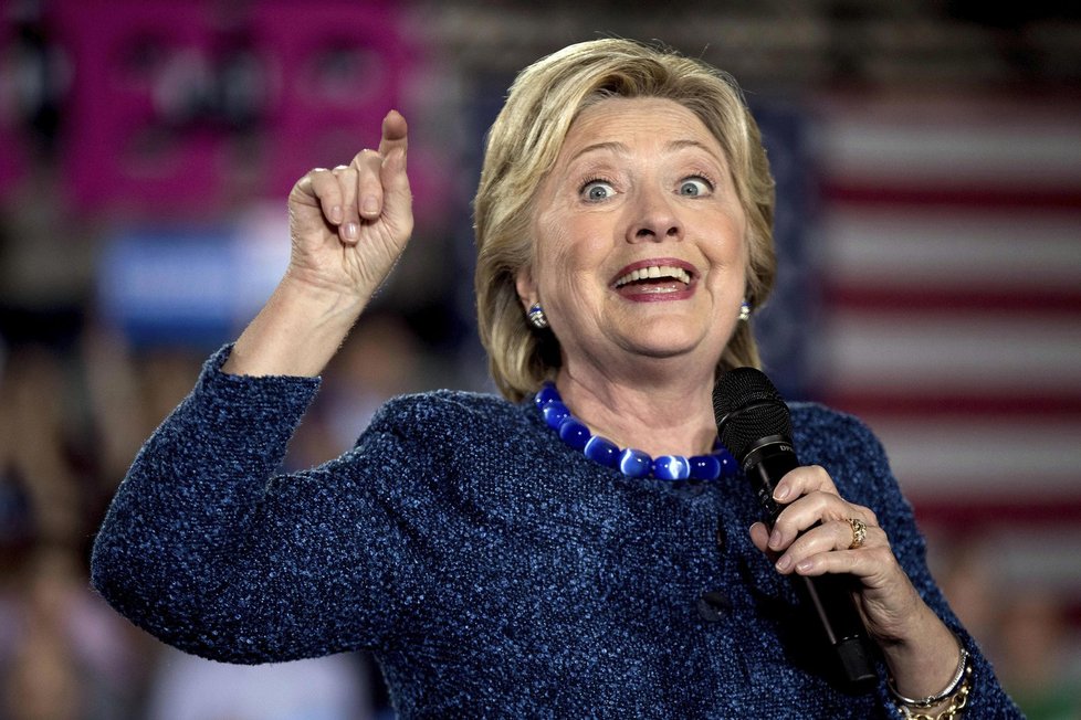 Hillary Clintonová promluvila v pátek na půdě střední školy v Iowě.