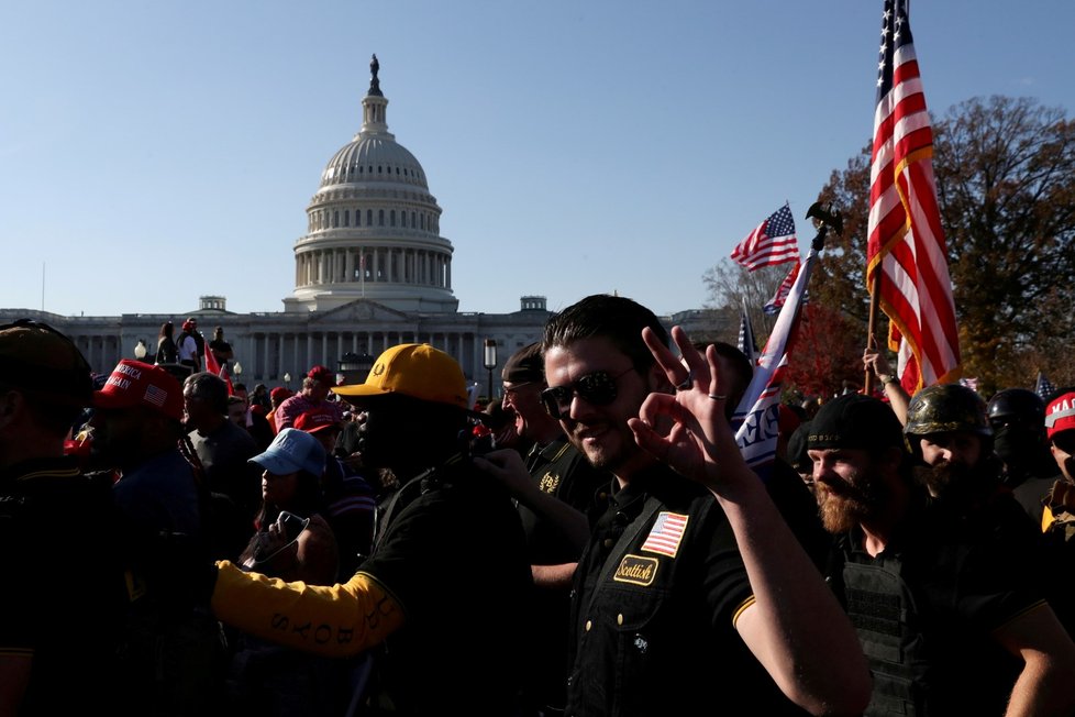 Demonstrace na podporu prezidenta Donalda Trumpa ve Washingtonu (14. 11. 2020)