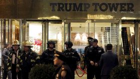 Mrakodrap Trump Tower v New Yorku, sídlo nově zvoleného amerického prezidenta Donalda Trumpa, musel být evakuován po nálezu podezřelého černého zavazadla v přízemí budovy.