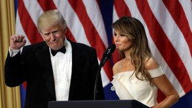 Donald Trump s manželkou absolvovali tři slavnostní plesy ku příležitosti inaugurace nového prezidenta.