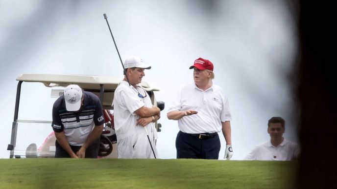 Donald Trump na golfu v Palm Beach.