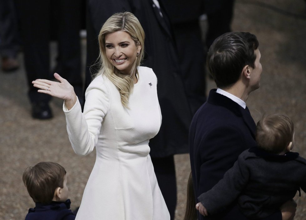 Ivanka Trump přichází do Bílého domu.