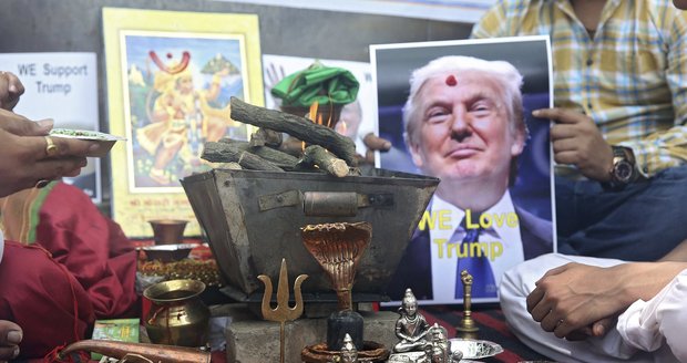 „Trump zachrání lidstvo.“ Indičtí extremisté se modlili za jeho výhru