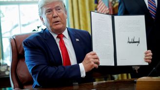 Trump vyhlásil nové sankce vůči Íránu, terčem je i duchovní vůdce Chameneí Trump vyhlásil nové sankce vůči Íránu, terčem je i duchovní vůdce Chameneí