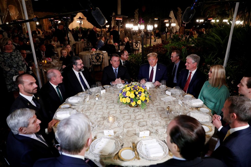 Setkání americké a brazilské delegace v Trumpově sídle v Palm Beach (7. 3. 2020)