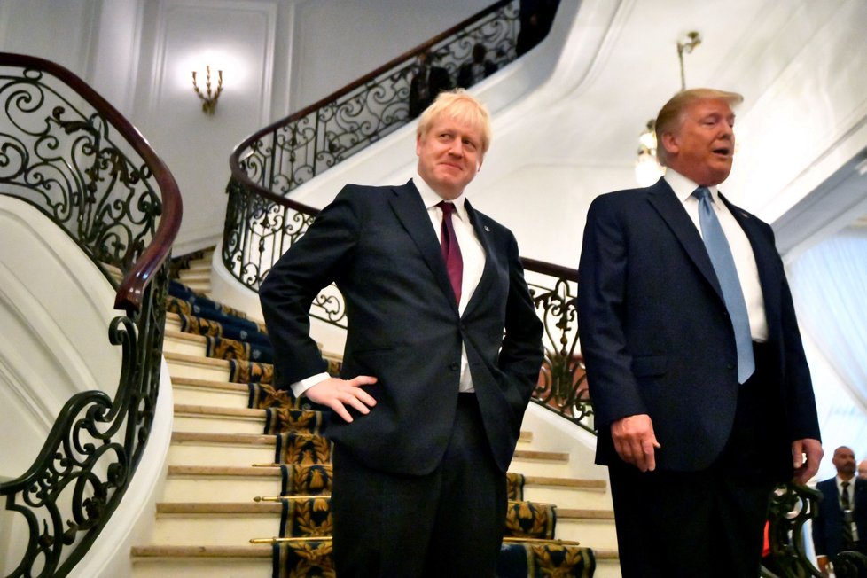 Trump Johnsonovi přislíbil po brexitu velkou obchodní dohodu. (25. 8. 2019)