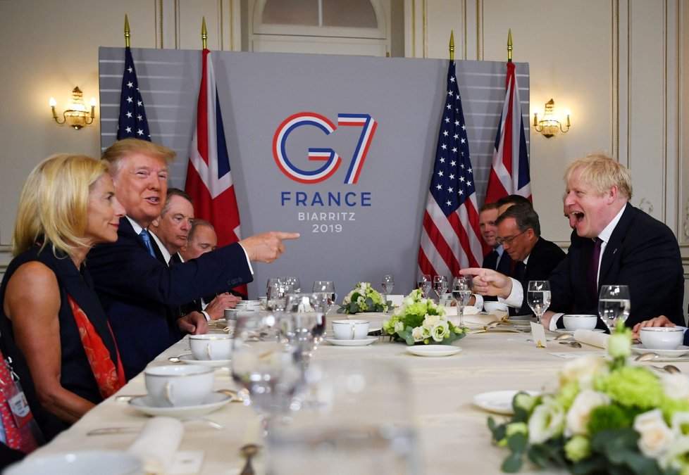 Trump Johnsonovi přislíbil po brexitu velkou obchodní dohodu ((25. 8. 2019)
