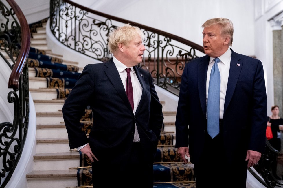 Trump Johnsonovi přislíbil po brexitu velkou obchodní dohodu ((25. 8. 2019)