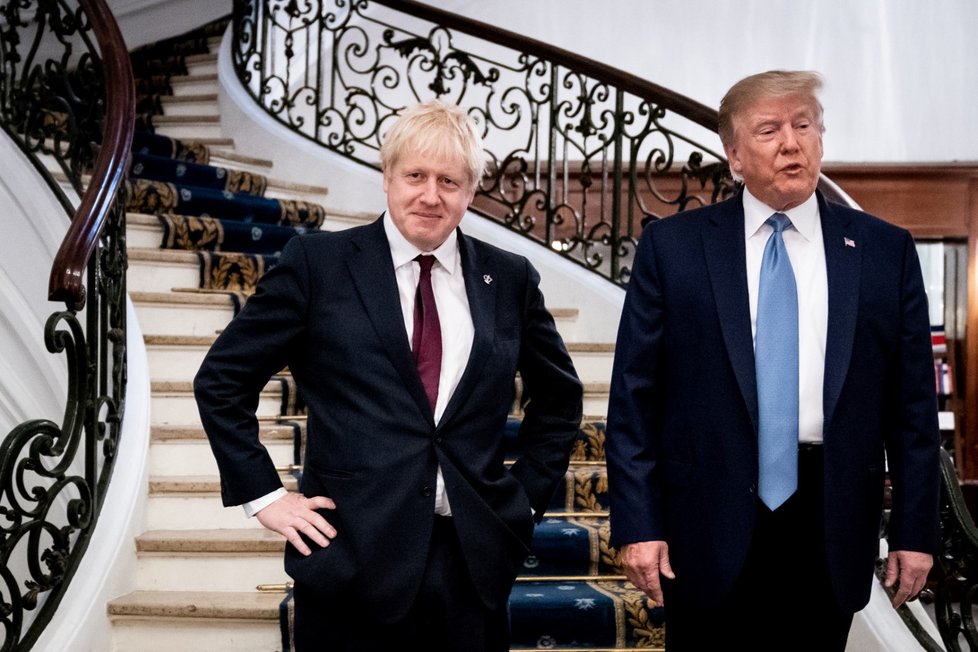 Trump Johnsonovi přislíbil po brexitu velkou obchodní dohodu (25. 8. 2019).