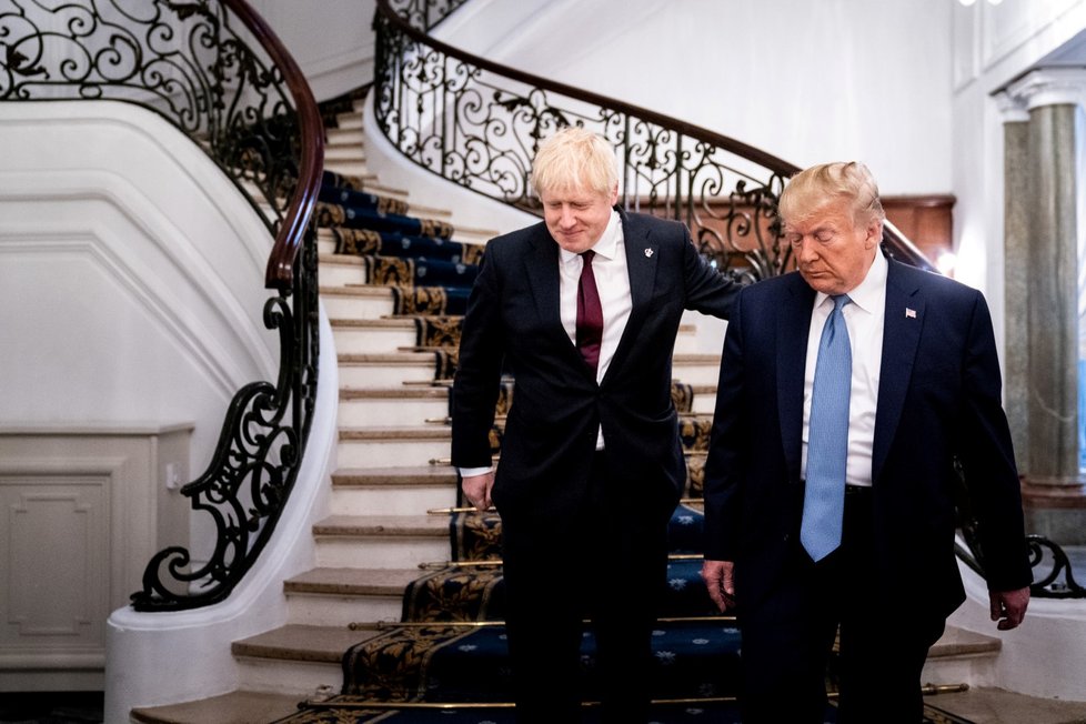 Trump Johnsonovi přislíbil po brexitu velkou obchodní dohodu (25. 8. 2019).