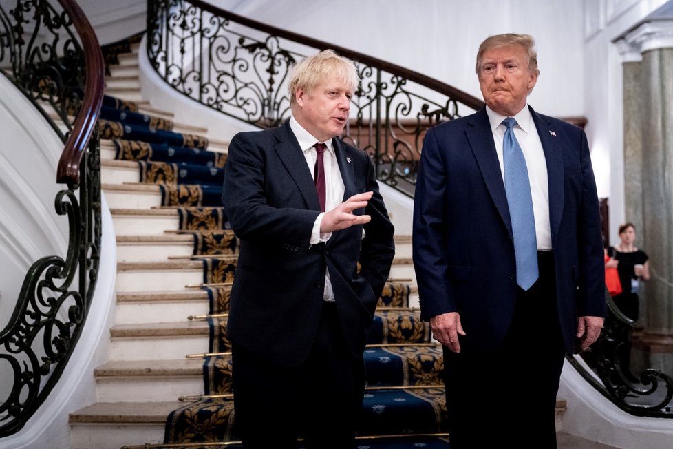 Trump Johnsonovi přislíbil po brexitu velkou obchodní dohodu ((25. 8. 2019)