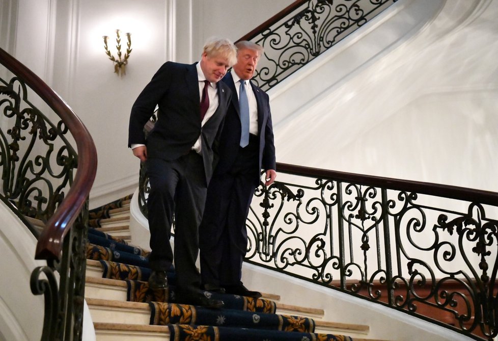 Trump Johnsonovi přislíbil po brexitu velkou obchodní dohodu ((25. 8. 2019)