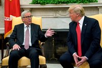 Nulová cla kromě aut. Zažehnali Trump s Junckerem obchodní válku mezi USA a EU?