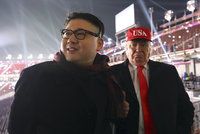„Trump“ dorazil na olympiádu po boku „Kima“. Ochranka oba dvojníky vyhodila