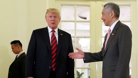 I Trumpa přivítal premiér Singapuru Lee Hsien Loong.