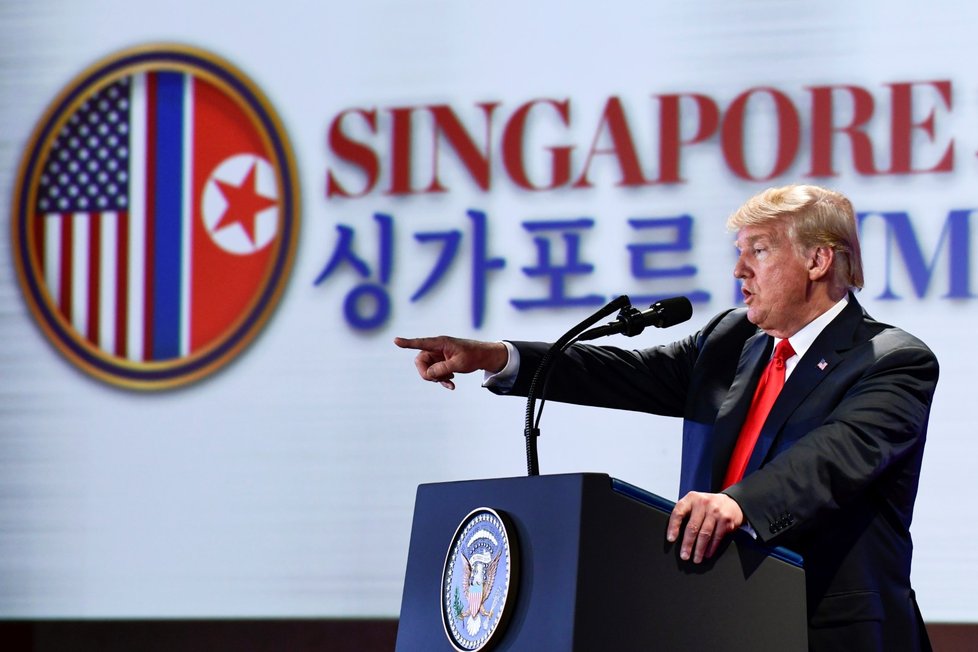 Tisková konference Donalda Trumpa po summitu v Singapuru, kde jednal se severokorejským vůdcem Kim Čong-unem. (12.6.2018)