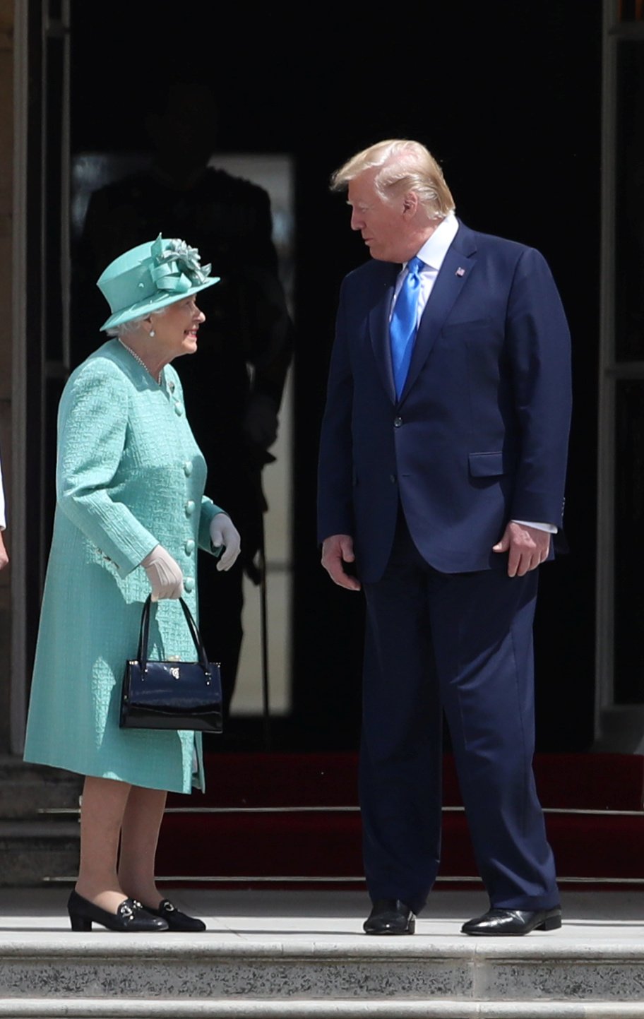 Britská královna Alžběta II. uvítala Trumpa v Buckinghamském paláci (3. 6. 2019)