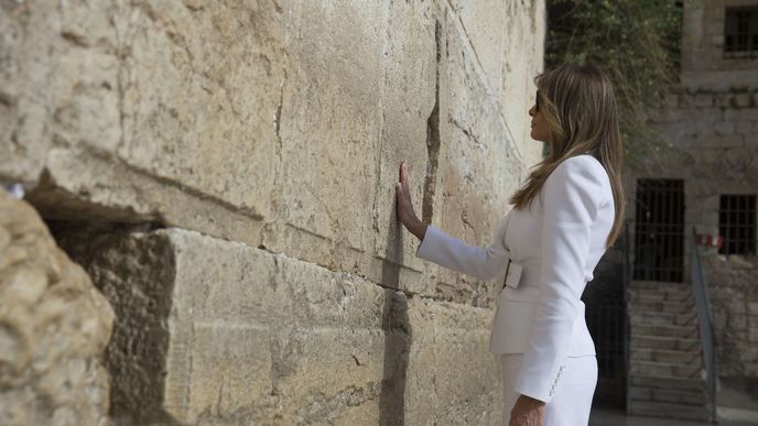 Melania Trumpová u jeruzalémské Zdi nářků.