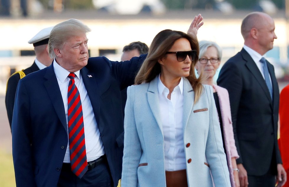 Americký prezident Donald Trump a jeho žena Melania dorazili do Helsinek (15. 7. 2018)