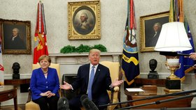 Americký prezident Donald Trump přijal v Bílém domě německou kancléřku Angelu Merkelovou.